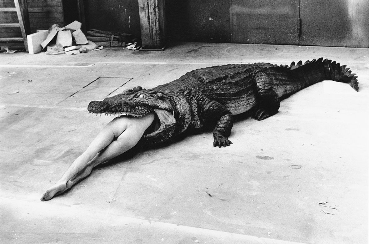 Helmut Newton, Crocodile, Pina Bausch Ballett, Wuppertal, 1983 © Helmut Newton Foundation