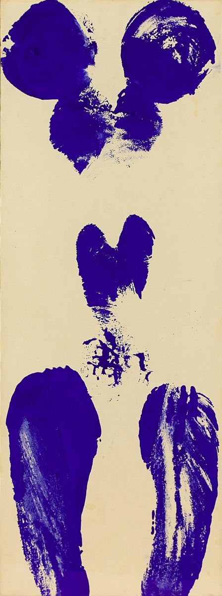 Yves Klein, ANT 37, um 1960, Reines Pigment und Kunstharz auf Papier auf Leinwand, 79 x 29,5 cm © VBK Wien 2012